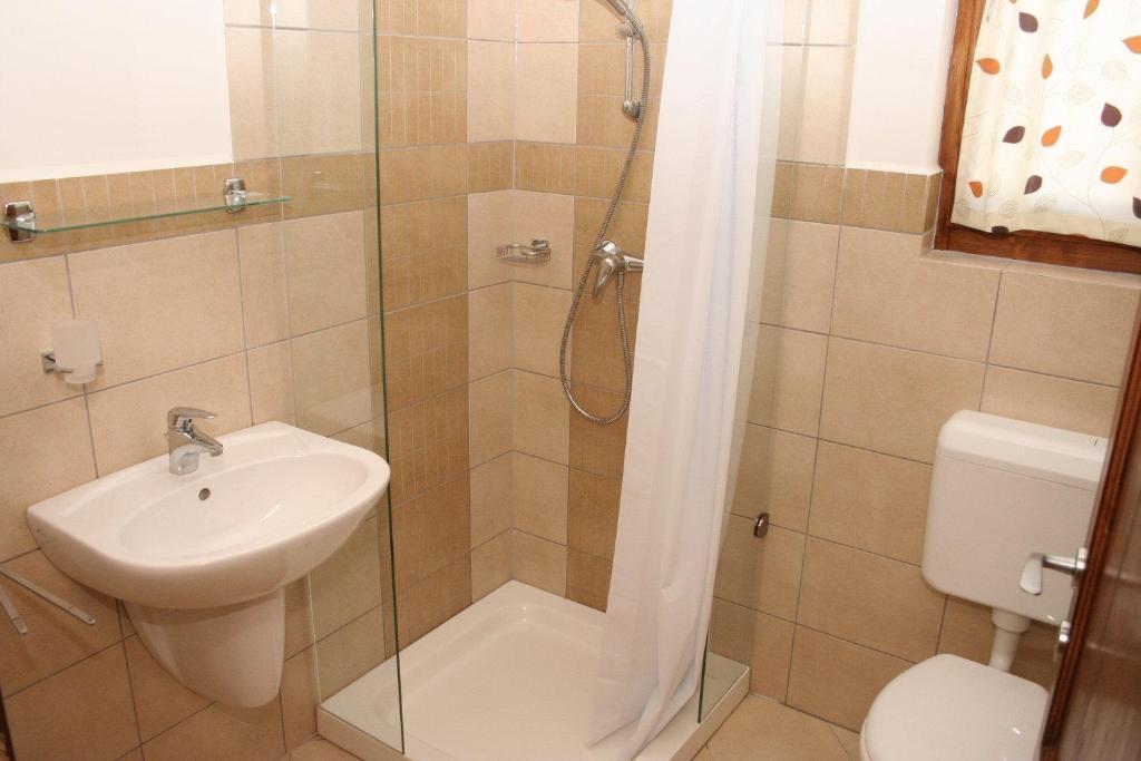Barack Thermal & Natura Apartments Tiszakecske Exterior photo